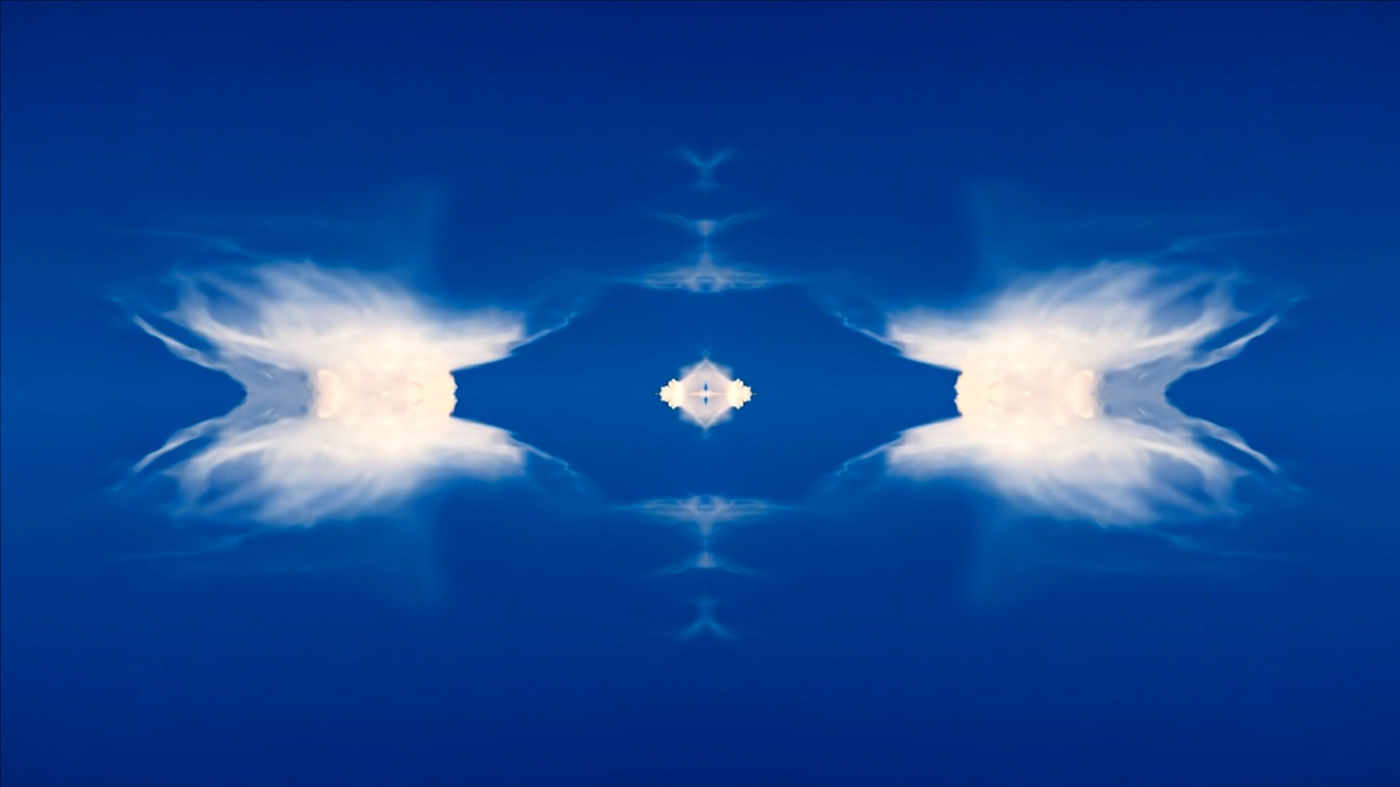 Pulsating Future Clouds (2/4)